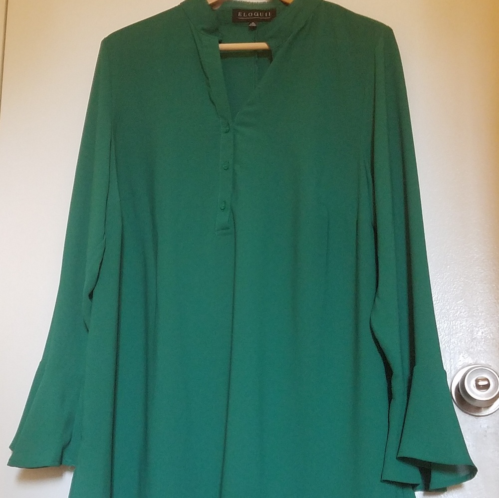 Emerald green bell sleeve Eloquii blouse